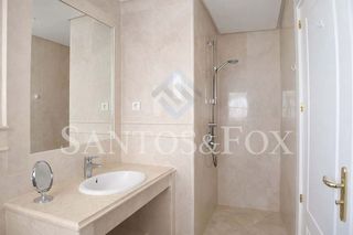 Piso en venta en Los Naranjos - Las Brisas en Marbella