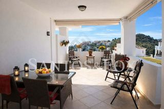 Piso en venta en Los Naranjos - Las Brisas en Marbella