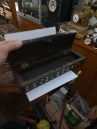 Caja joyero de cuerno negra y multicolor