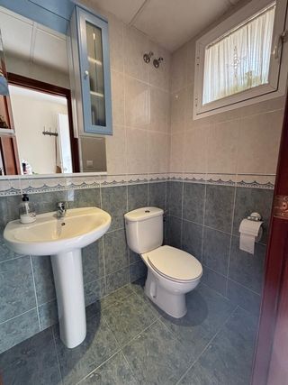 VENTA CASA EN ZONA CLARA CAMPOAMOR, LUCENA