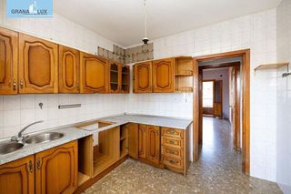 Chalet en venta en Zubia (La)