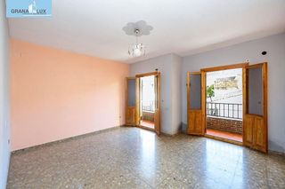 Chalet en venta en Zubia (La)