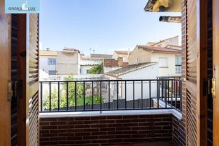 Chalet en venta en Zubia (La)