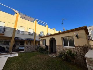 Casa adosada en venta en Teatinos en Málaga