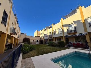 Casa adosada en venta en Teatinos en Málaga