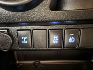 TOYOTA HILUX DOBLE CABINA 2.4 D-4D GX 150 CV 6VEL