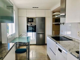 Piso en alquiler en Puerto Banús en Marbella