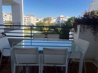 Piso en alquiler en Puerto Banús en Marbella