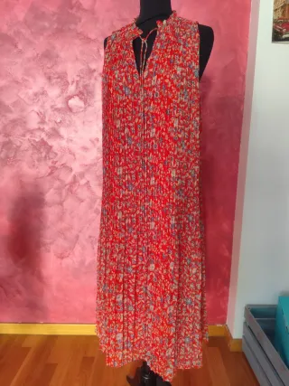Vestido vaporoso Mango Talla M