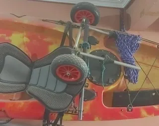 Kayak G-80 con carrito ,timón de cola,soporte caña