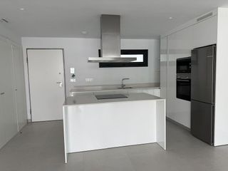 Piso en alquiler en Los Monteros - Bahía de Marbella en Marbella