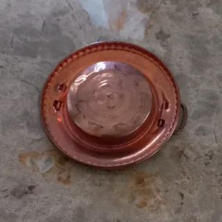 Piattino decorativo in metallo ramato con manici