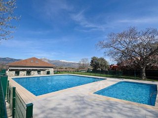 Casa adosada en venta en Zona Polideportivo Colonia en Moralzarzal