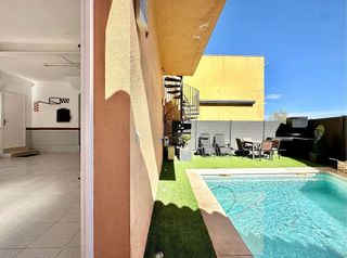 Casa adosada en venta en Torelló