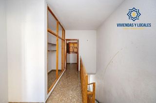 Chalet en venta en Zubia (La)