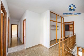 Chalet en venta en Zubia (La)