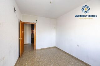 Chalet en venta en Zubia (La)