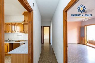 Chalet en venta en Zubia (La)