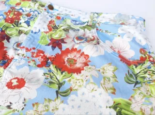 Falda vaquera estampada flores elástica