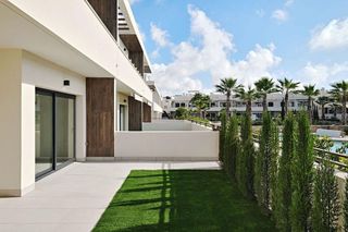 Piso en venta en  El Acequión - Los Naúfragos en Torrevieja