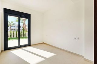 Piso en venta en  El Acequión - Los Naúfragos en Torrevieja