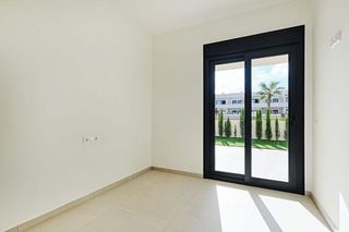 Piso en venta en  El Acequión - Los Naúfragos en Torrevieja