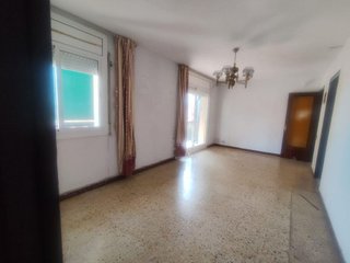 Piso en venta en Artigas - Llefià en Badalona
