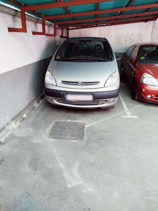 Garaje en venta en La Font d'en Fargues en Barcelona