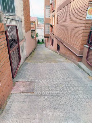 Garaje en venta en La Font d'en Fargues en Barcelona
