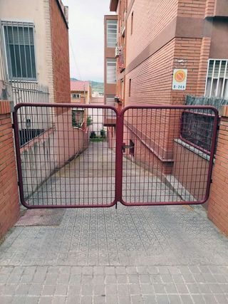 Garaje en venta en La Font d'en Fargues en Barcelona