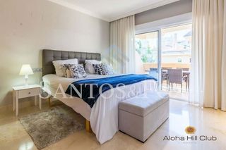 Piso en venta en Los Naranjos - Las Brisas en Marbella