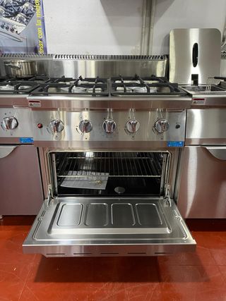 Cocina profesional 4 fuegos + horno