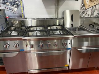 Cocina profesional 4 fuegos + horno