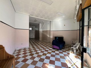 Local comercial en venta en Zona de Cueva de Menga en Antequera