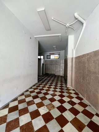 Local comercial en venta en Zona de Cueva de Menga en Antequera