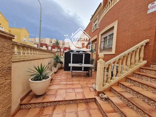 Casa adosada en venta en Huércal de Almería