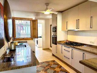 Casa adosada en venta en Urb. El Palmeral en Mojácar