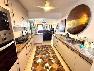 Casa adosada en venta en Urb. El Palmeral en Mojácar