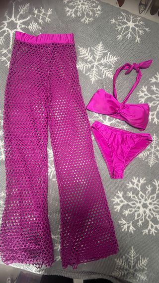 Conjunto bikini y pantalón de rejilla