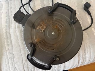 Paellera eléctrica y sartén pizza