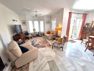 Piso en venta en Los Naranjos - Las Brisas en Marbella