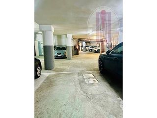 Garaje en venta en La Plana en Esplugues de Llobregat