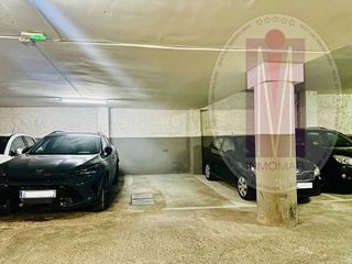 Garaje en venta en La Plana en Esplugues de Llobregat