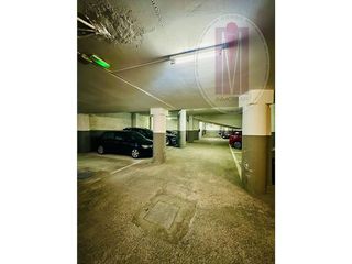Garaje en venta en La Plana en Esplugues de Llobregat