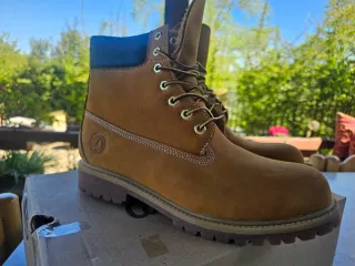 Stivali uomo marroni