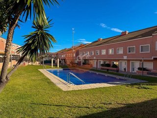 Casa adosada en venta en Ponent - Barri de França en Vendrell, El