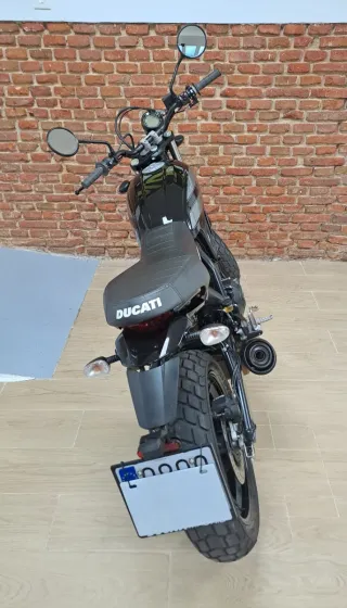 Ducati Scrambler Sixty2 400