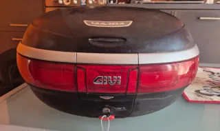 Bauletto Givi nero per scooter