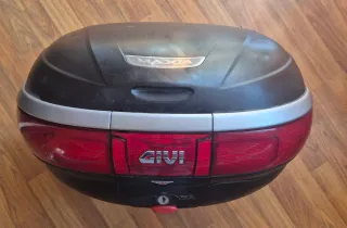 Bauletto Givi nero per scooter