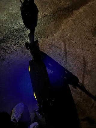 Patinete Eléctrico con Luces LED